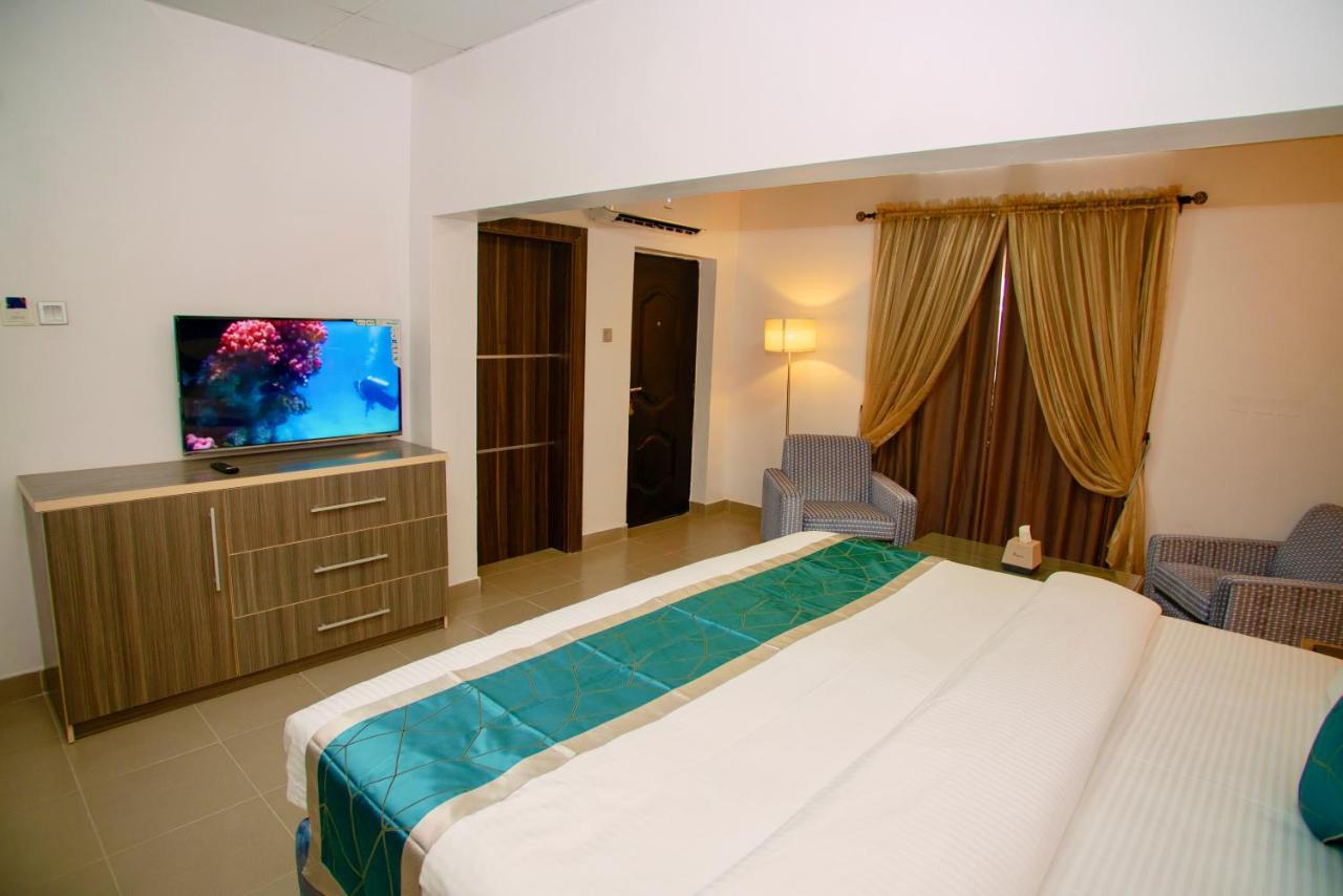 Riviera Suites Lagos Exterior foto