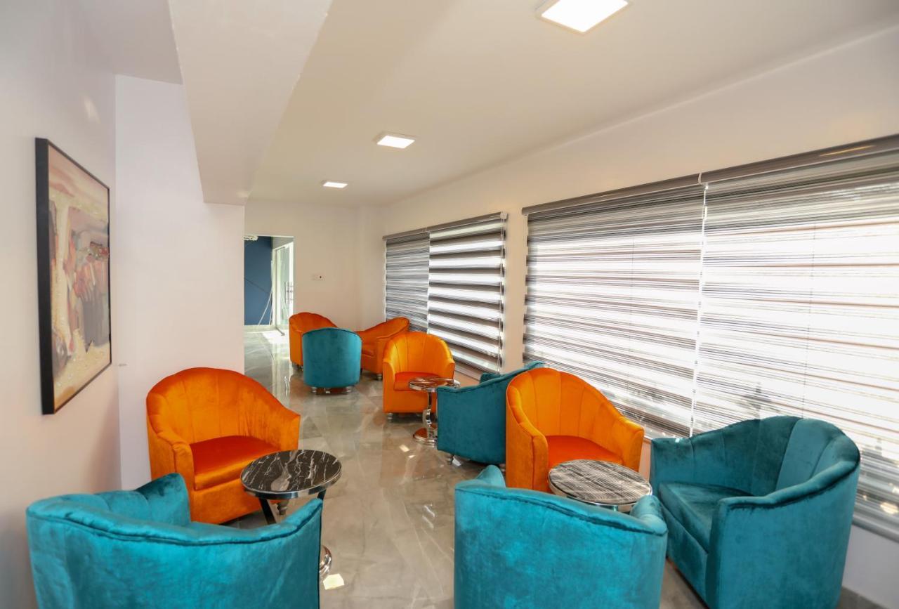 Riviera Suites Lagos Exterior foto