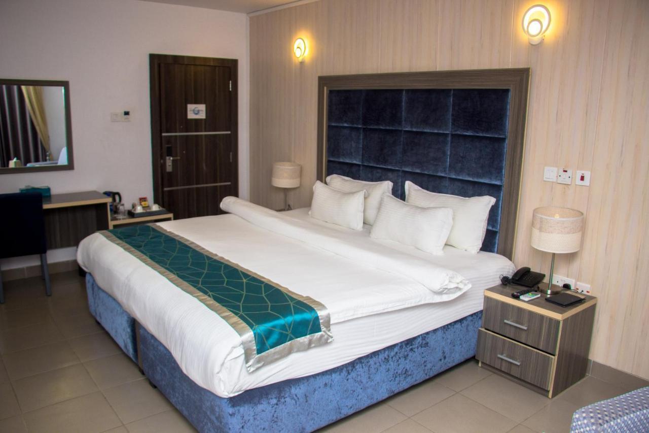Riviera Suites Lagos Exterior foto