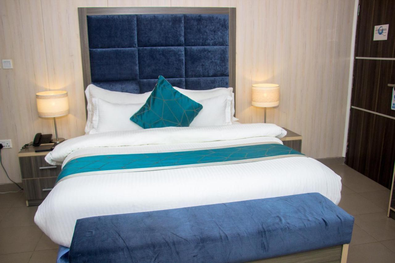 Riviera Suites Lagos Exterior foto